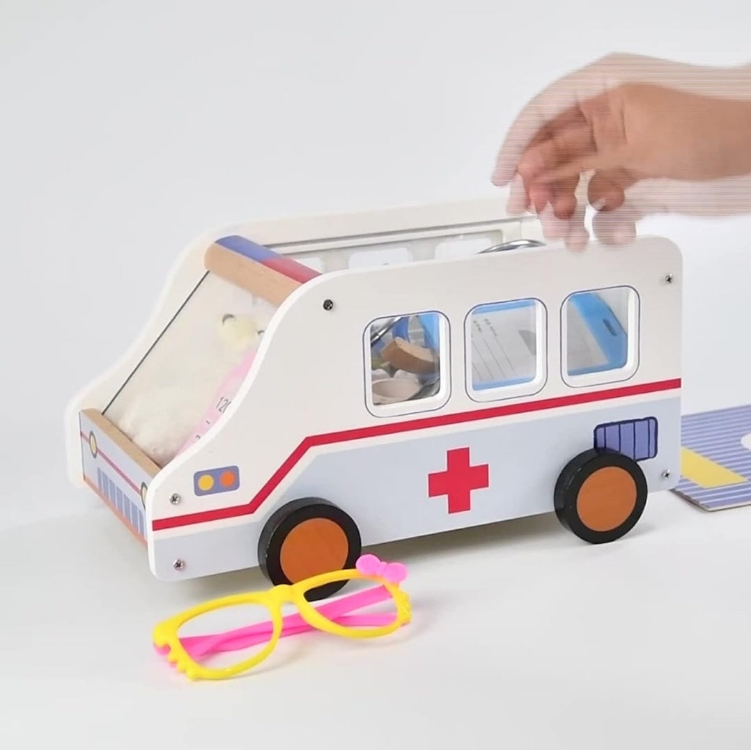 WOODEN AMBULANCE KIT