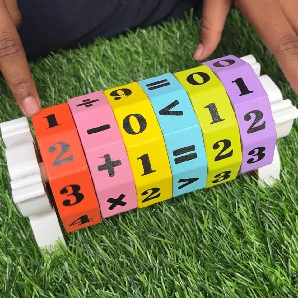 Rubik Cylinder and Clown Balancing
