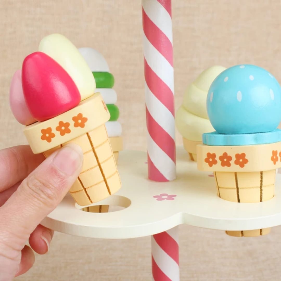 ICE CREAM STAND
